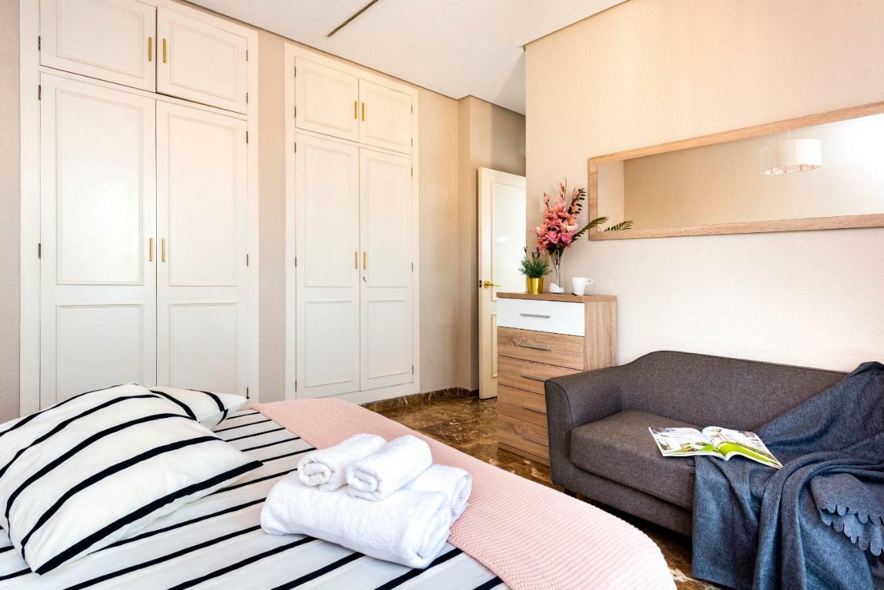 Hsh Suites Republica Seville Ngoại thất bức ảnh